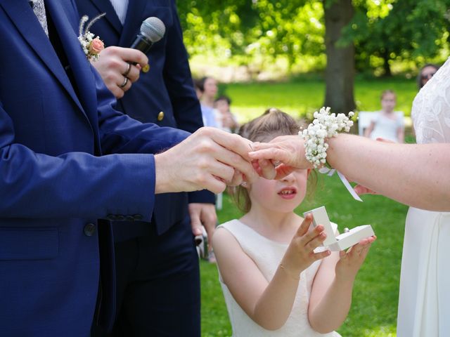 Le mariage de Florian et Axelle à Vandrimare, Eure 18