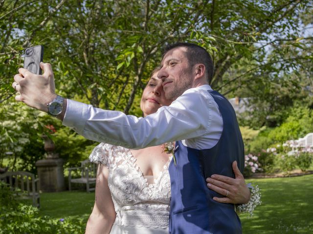 Le mariage de Florian et Axelle à Vandrimare, Eure 25