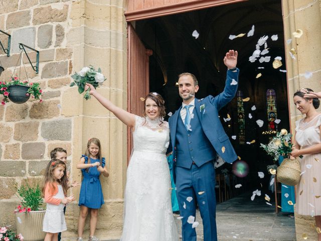 Le mariage de Pierre et Joanne à Saint-Marcel-de-Félines, Loire 30