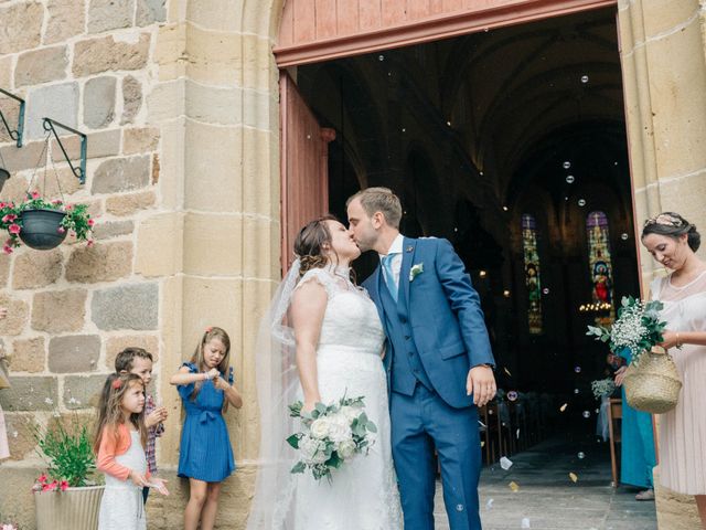 Le mariage de Pierre et Joanne à Saint-Marcel-de-Félines, Loire 32