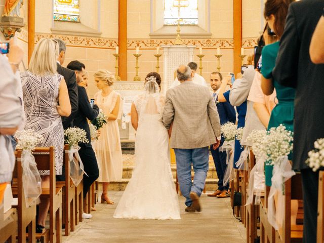 Le mariage de Pierre et Joanne à Saint-Marcel-de-Félines, Loire 34