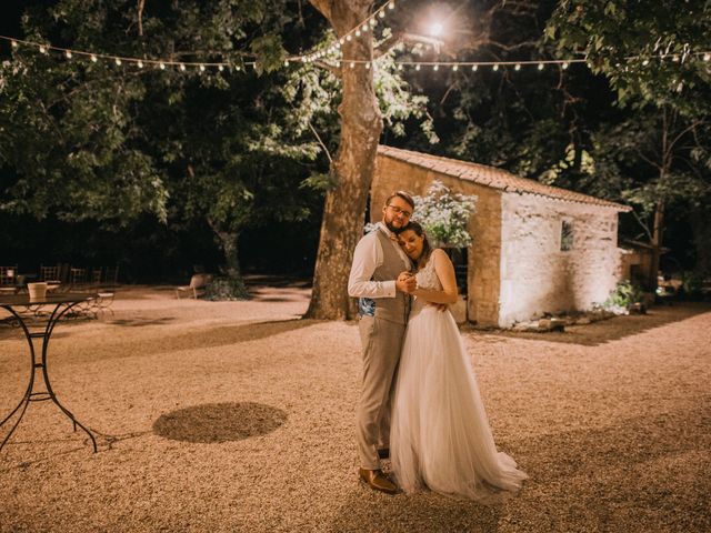Le mariage de Antoine et Florence  à Paradou, Bouches-du-Rhône 1