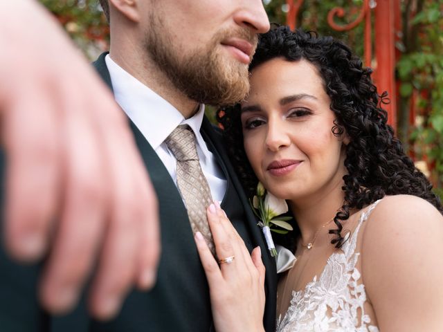 Le mariage de Alexandre et Fati à Lyon, Rhône 32