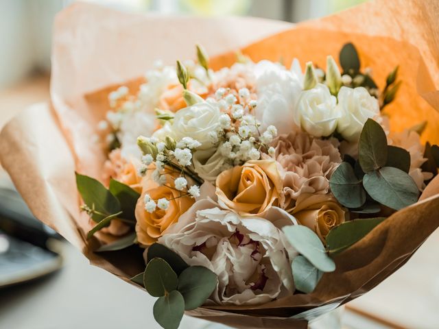 Le mariage de Cédric et Thabéa à Saint-Médard-d'Eyrans, Gironde 7
