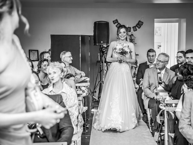 Le mariage de Cédric et Thabéa à Saint-Médard-d'Eyrans, Gironde 23