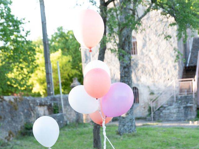 Le mariage de Bastien et Céline à Sainte-Eulalie-de-Cernon, Aveyron 6