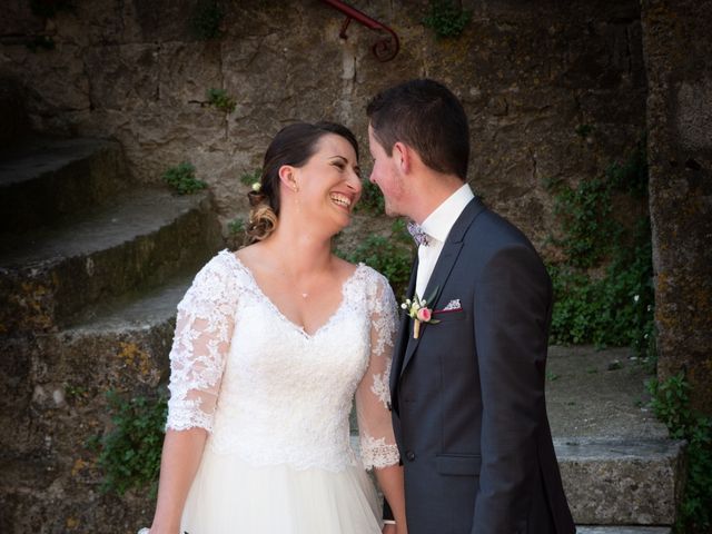 Le mariage de Bastien et Céline à Sainte-Eulalie-de-Cernon, Aveyron 18