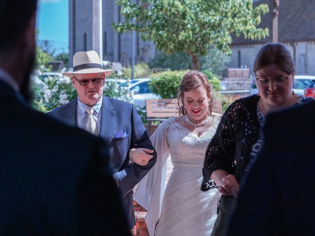 Le mariage de Gérald et Hélène à Cheux, Calvados 20