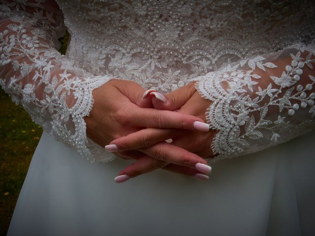 Le mariage de Etienne et Coralie à La Glacerie, Manche 11