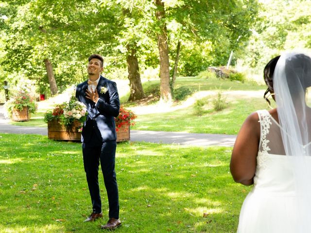 Le mariage de Romain et Naomie à Fresneaux-Montchevreuil, Oise 6