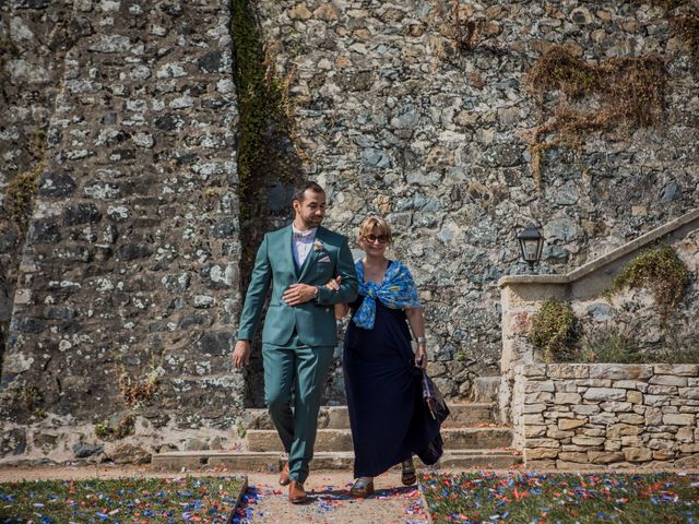 Le mariage de Romain et Charlotte à Beaujeu, Alpes-de-Haute-Provence 69