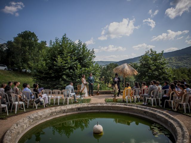 Le mariage de Romain et Charlotte à Beaujeu, Alpes-de-Haute-Provence 77