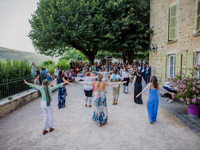 Le mariage de Romain et Charlotte à Beaujeu, Alpes-de-Haute-Provence 123