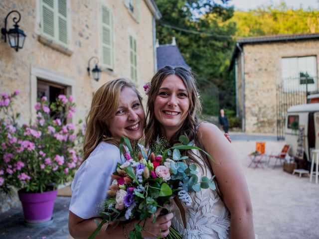 Le mariage de Romain et Charlotte à Beaujeu, Alpes-de-Haute-Provence 129