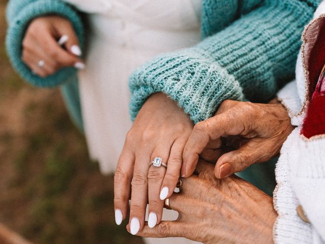 Le mariage de Pierre Jean et Morgane à Saint-Pierre-des-Échaubrognes, Deux-Sèvres 10