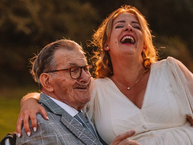 Le mariage de Pierre Jean et Morgane à Saint-Pierre-des-Échaubrognes, Deux-Sèvres 18