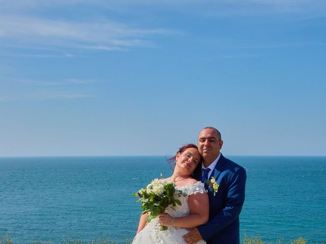 Le mariage de Fabrice et Aurélie à Saint-Jean-des-Champs, Manche 6