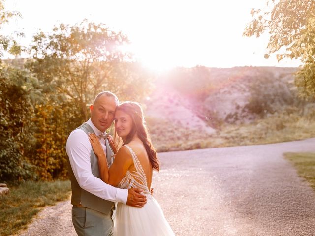 Le mariage de Adrien et Alexandra à Lussas, Ardèche 17