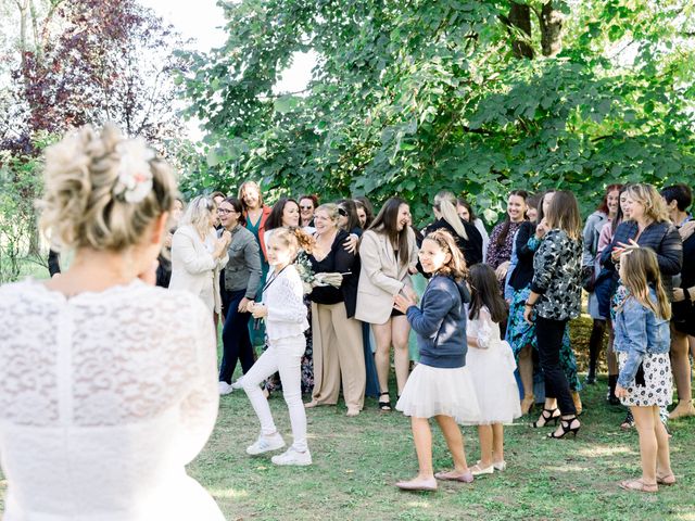 Le mariage de Emmeline et Alice à Polliat, Ain 33