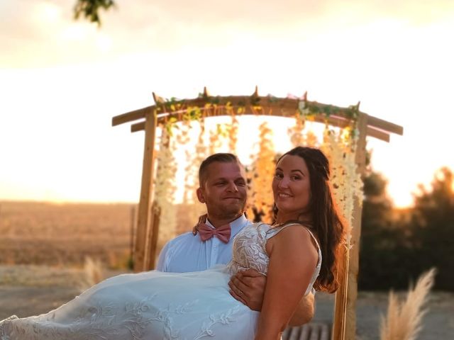 Le mariage de Tiffanie et Florian à Sainte-Escobille, Essonne 2