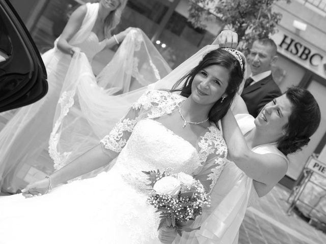 Le mariage de Stéphane et Sandra à La Villeneuve-en-Chevrie, Yvelines 31