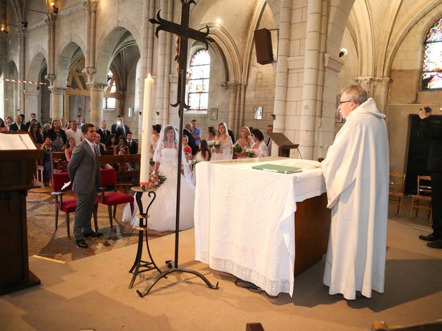 Le mariage de Stéphane et Sandra à La Villeneuve-en-Chevrie, Yvelines 33