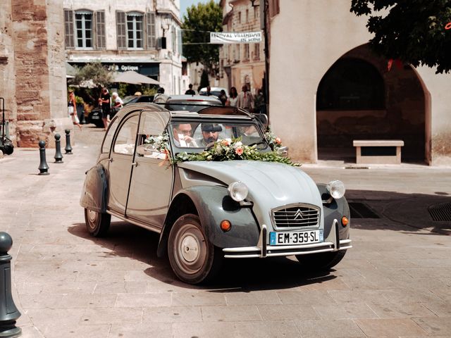 Le mariage de Jonathan et Claire à Rochefort-du-Gard, Gard 14