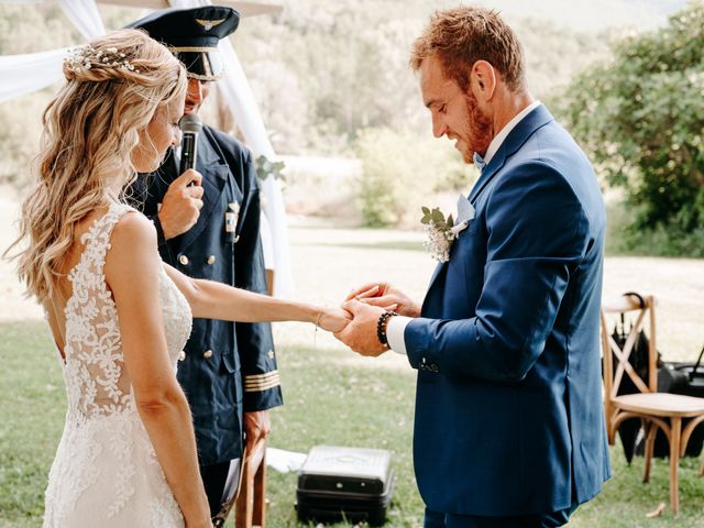 Le mariage de Charles et Alexandra à Saint-Martin-de-Castillon, Vaucluse 20