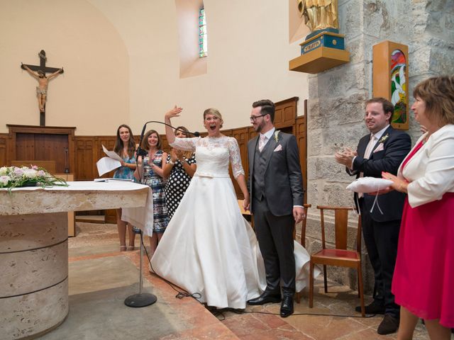 Le mariage de Yannick et Férial à Roiffieux, Ardèche 27