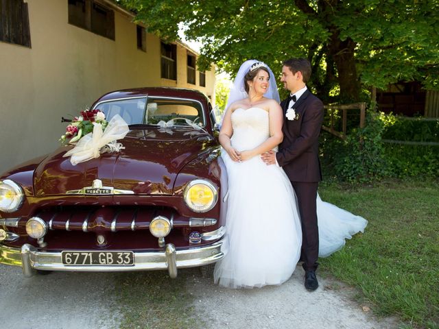 Le mariage de Kevin et Alexia à Saint-Léon-sur-l&apos;Isle, Dordogne 8