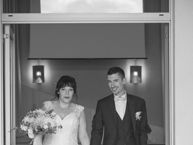 Le mariage de François et Amélie à Saint-Médard-en-Jalles, Gironde 10
