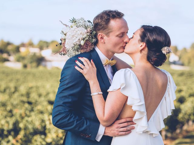 Le mariage de Mathias et Caroline à Montagne, Gironde 32