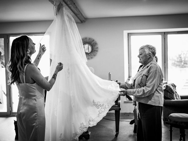 Le mariage de Loic et Mylène à Pont-lès-Moulins, Doubs 10