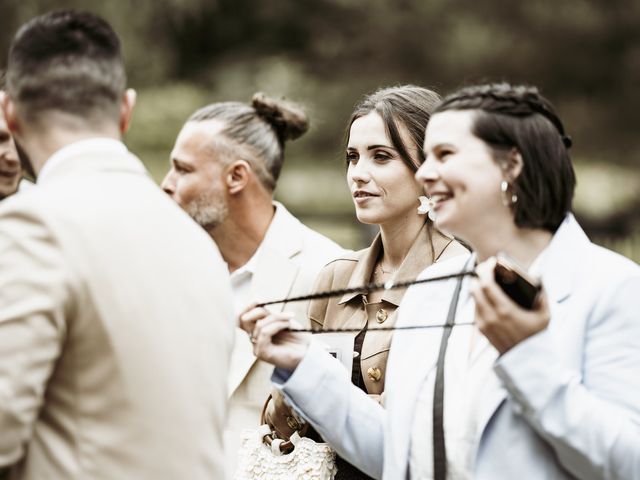 Le mariage de Loic et Mylène à Pont-lès-Moulins, Doubs 33