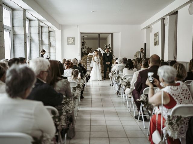 Le mariage de Loic et Mylène à Pont-lès-Moulins, Doubs 49