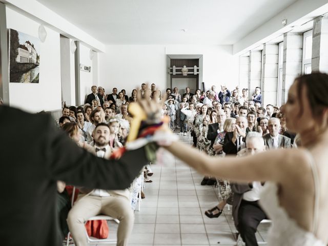 Le mariage de Loic et Mylène à Pont-lès-Moulins, Doubs 64