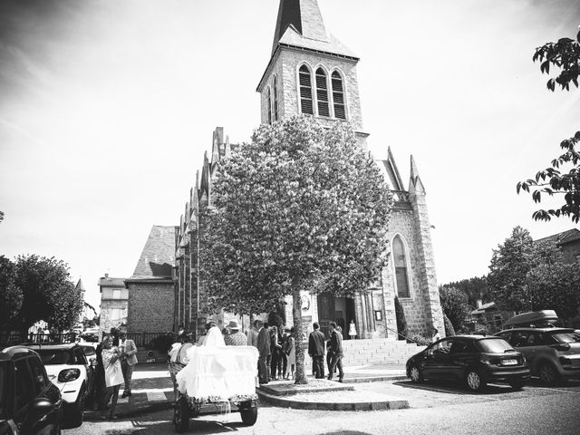 Le mariage de Benjamin et Flora à Saint-Clair, Ardèche 24