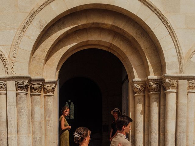 Le mariage de Coline et Baptiste à Saint-Gènes-de-Castillon, Gironde 8
