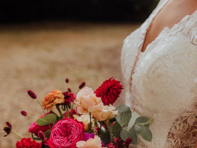 Le mariage de Coline et Baptiste à Saint-Gènes-de-Castillon, Gironde 9