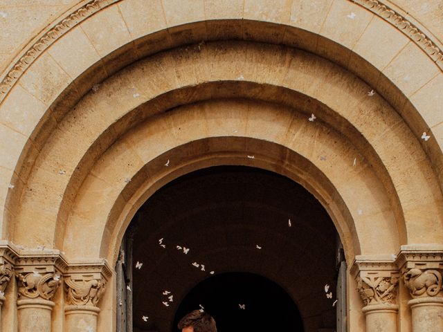 Le mariage de Coline et Baptiste à Saint-Gènes-de-Castillon, Gironde 12