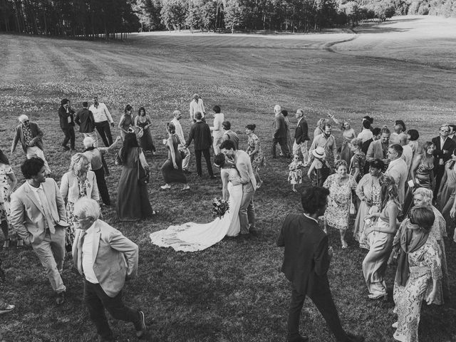 Le mariage de Coline et Baptiste à Saint-Gènes-de-Castillon, Gironde 1