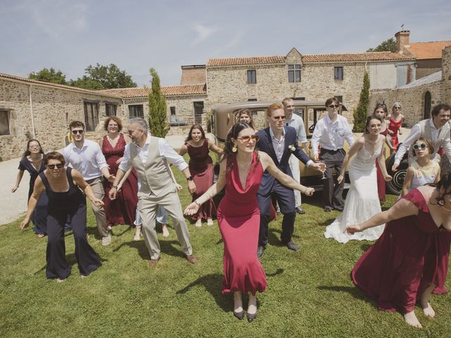 Le mariage de Tim et Violette à Rives de l'Yon, Vendée 12
