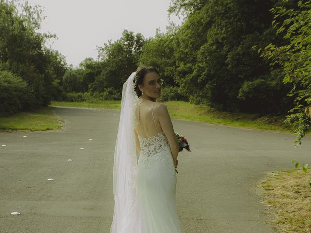 Le mariage de Tim et Violette à Rives de l'Yon, Vendée 14