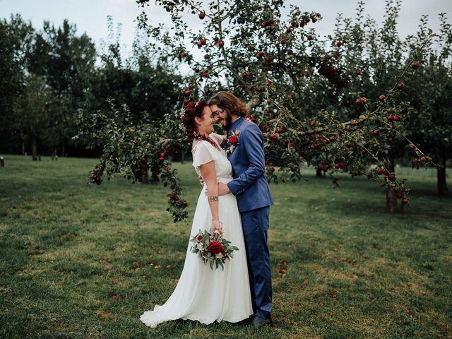 Le mariage de Terri et Noémie à Launois-sur-Vence, Ardennes 29