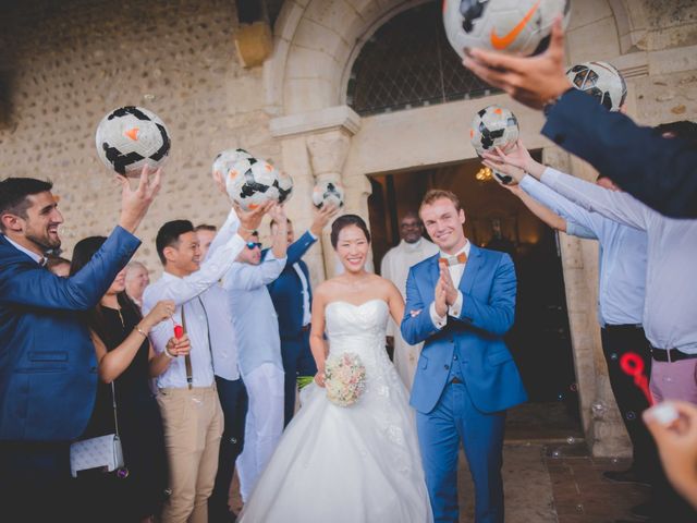 Le mariage de Eunjung et Guillaume à Ars-sur-Formans, Ain 10