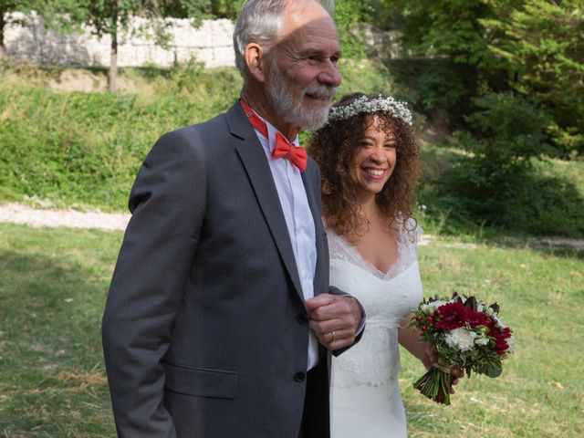 Le mariage de Edwin et Marie à Nyons, Drôme 37