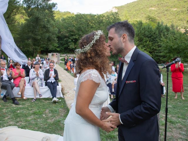 Le mariage de Edwin et Marie à Nyons, Drôme 68