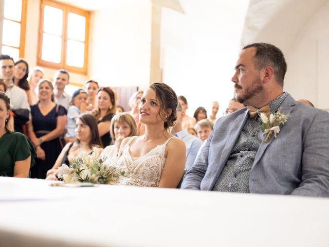 Le mariage de Louis-Edouard et Célia à Saint-Laurent-du-Pape, Ardèche 10