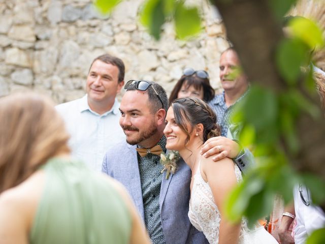 Le mariage de Louis-Edouard et Célia à Saint-Laurent-du-Pape, Ardèche 11