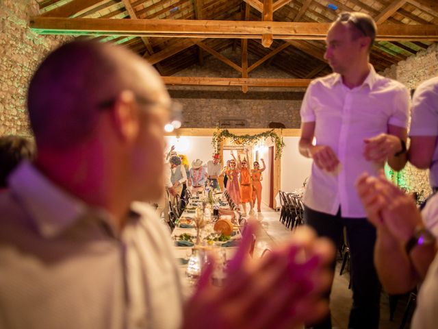 Le mariage de Louis-Edouard et Célia à Saint-Laurent-du-Pape, Ardèche 20